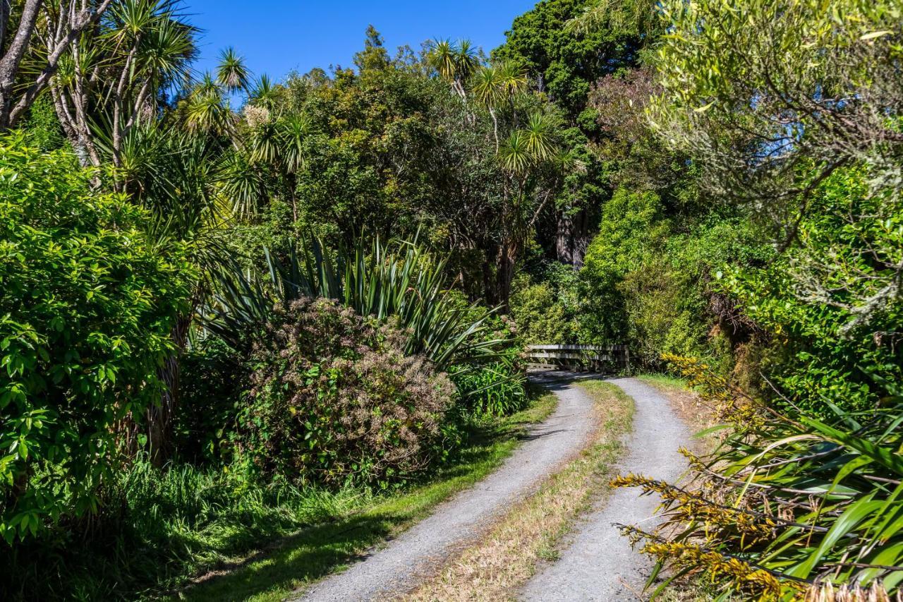 The Forest House Pirinoa Exterior photo