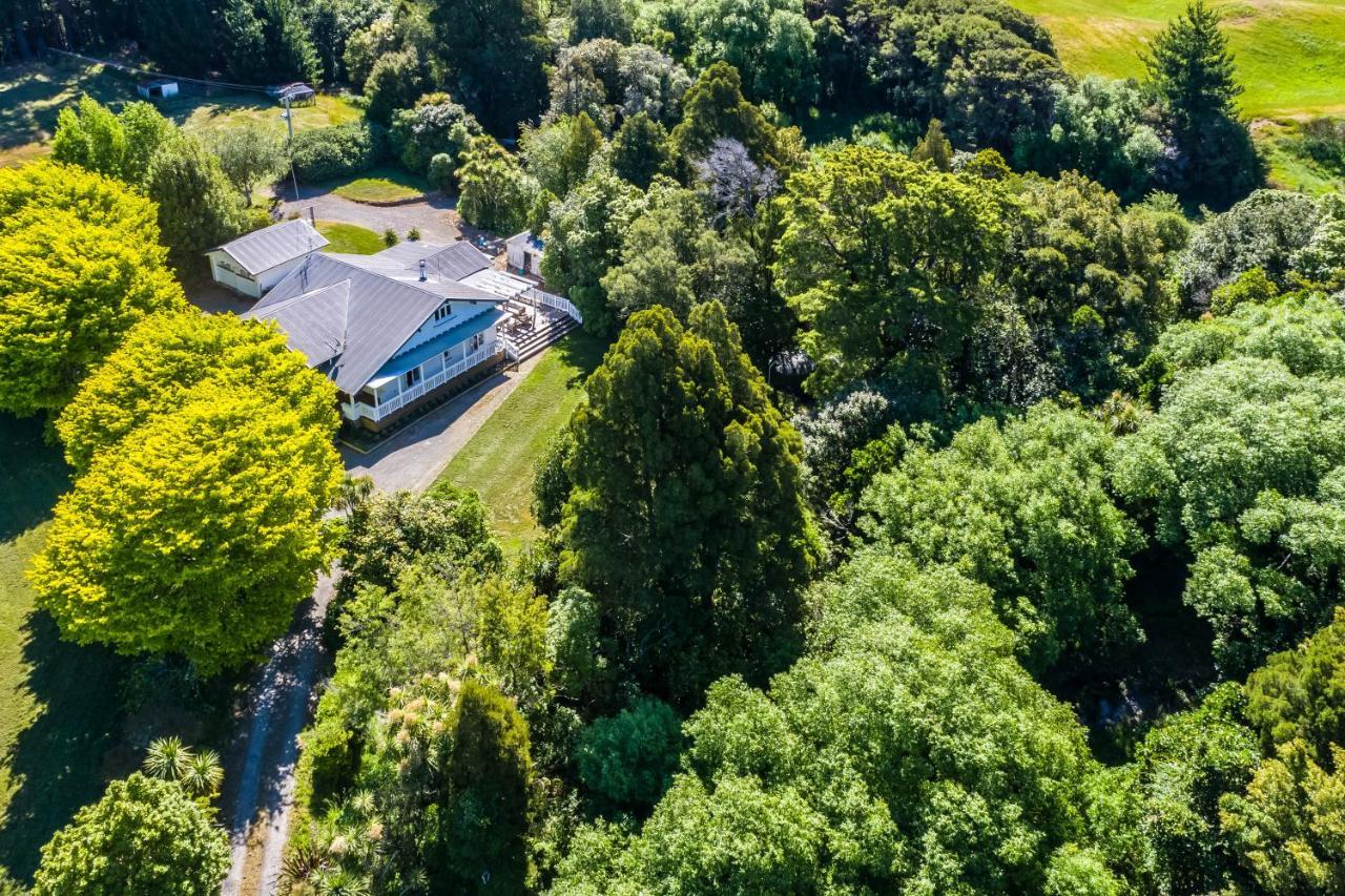 The Forest House Pirinoa Exterior photo